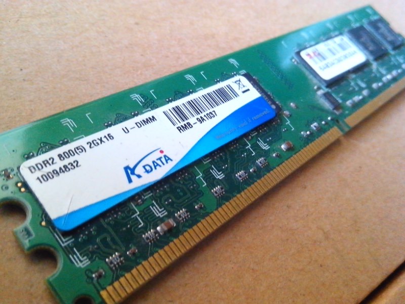 記憶體ADATA  DDR2 800 安裝XP測試OK