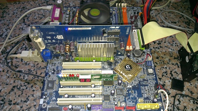 GA-K8NS-ULTRA 939 + CPU 3800+X2