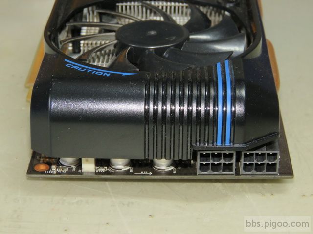 微星N560GTX-3_調整大小.JPG