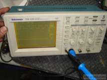 Tektronix TDS220 100Mhz 示波器(多一台賣了他)已賣出
