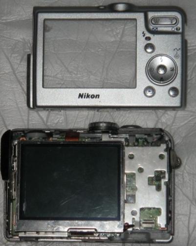 nikon-p1-back.JPG