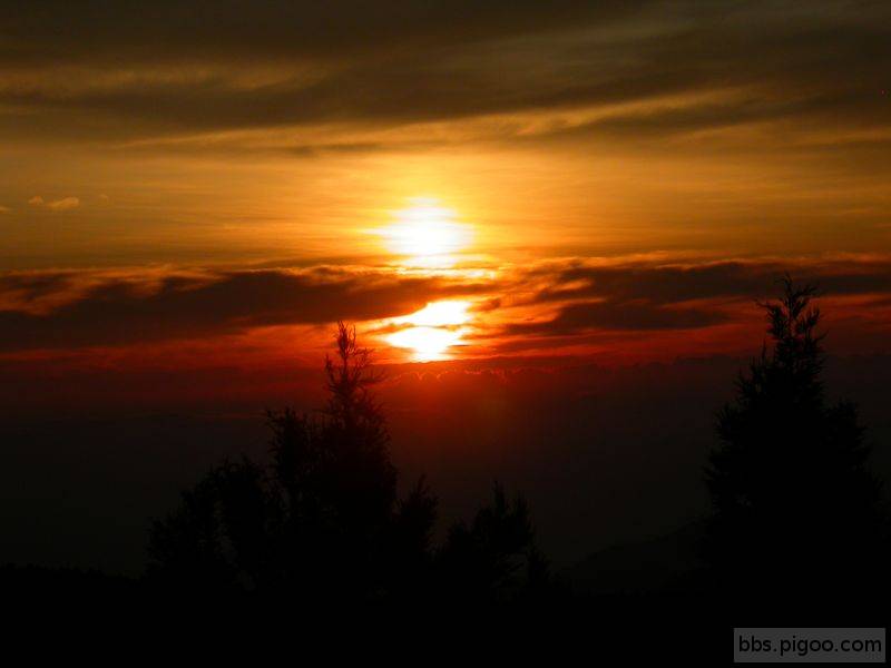 翠峰湖的日出
