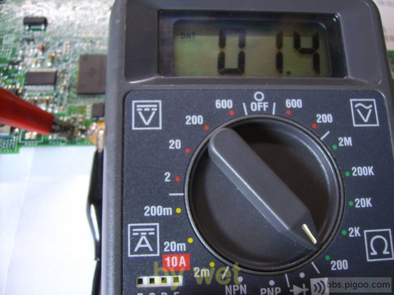 在主機板上量測NG電容阻抗為1.4Ω.jpg