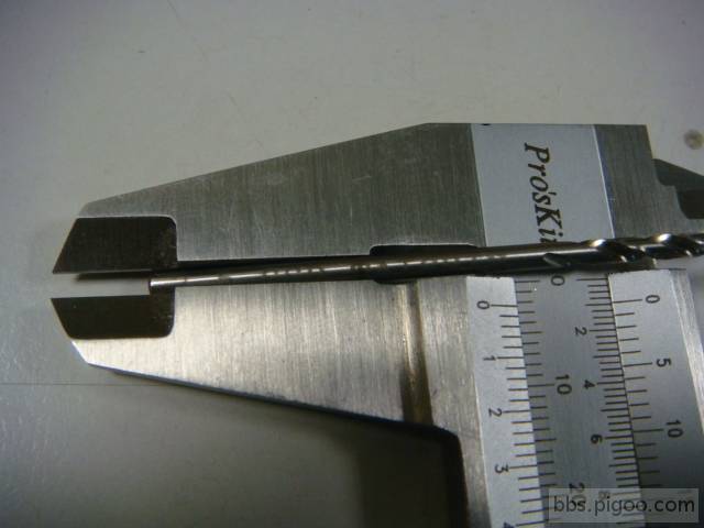 使用的鑽針是2.5mm (螺絲是3.0mm)