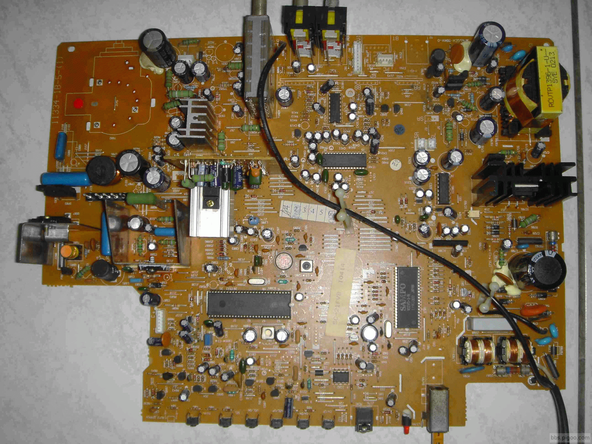 SAMPO_Circuit Board.gif