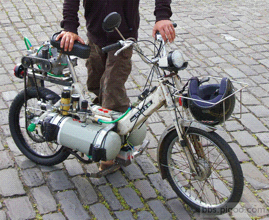 air-powered-scooter_5784.GIF