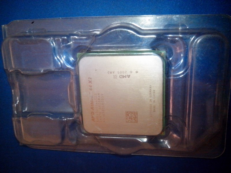 雙核心 AMD AM2 5000+