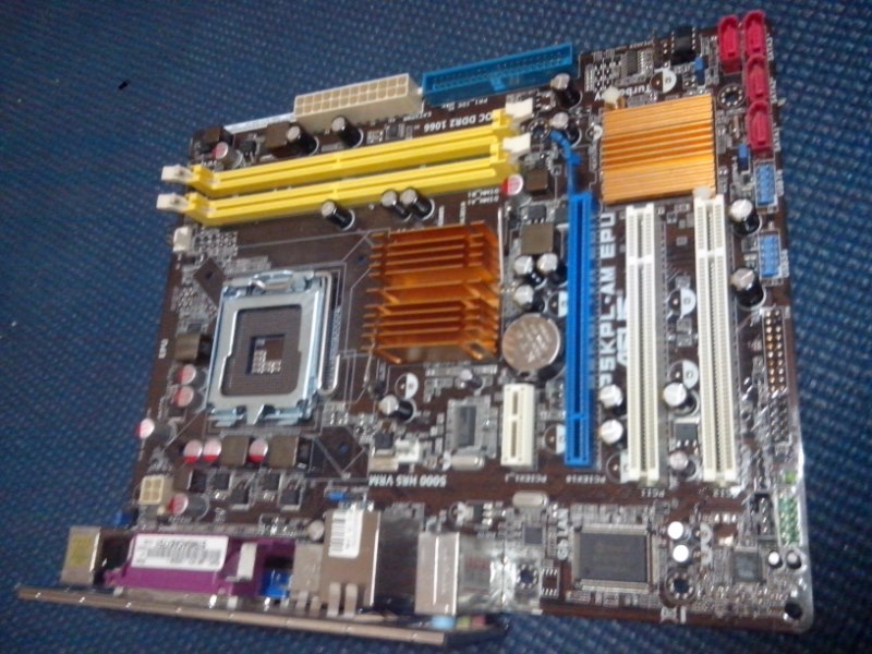 ASUS P5KPL-AM EPU主機板良品 附檔板 (已售出)