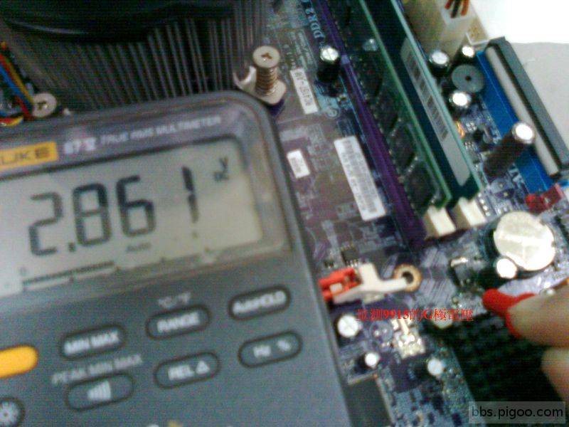 9915 G極電壓