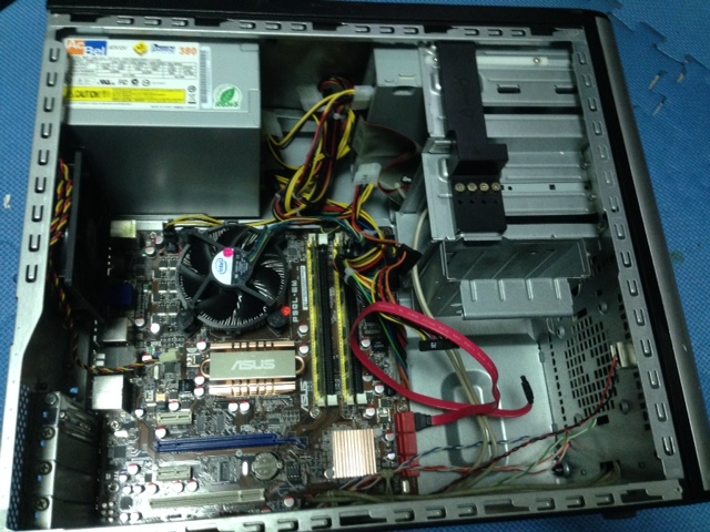 中古桌上型電腦ASUS  P5QL-EM+ Intel Q8400