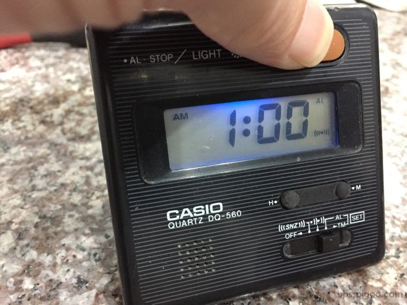 Reloj despertador Casio Quartz DQ-560.