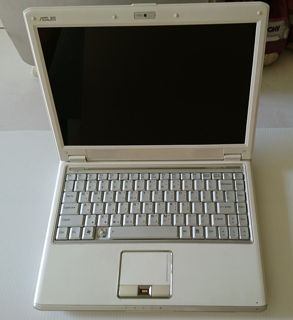 ASUS F6Ve(無電池)