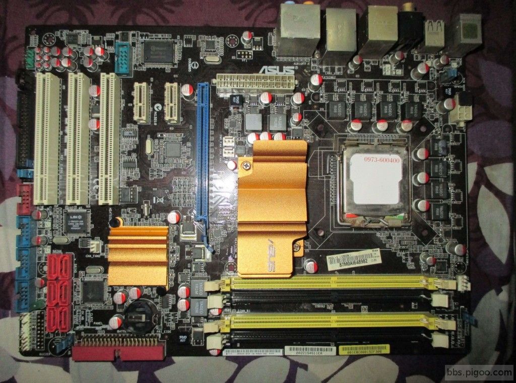 01.ASUS P5QL-E 故障的主機板-01.jpg