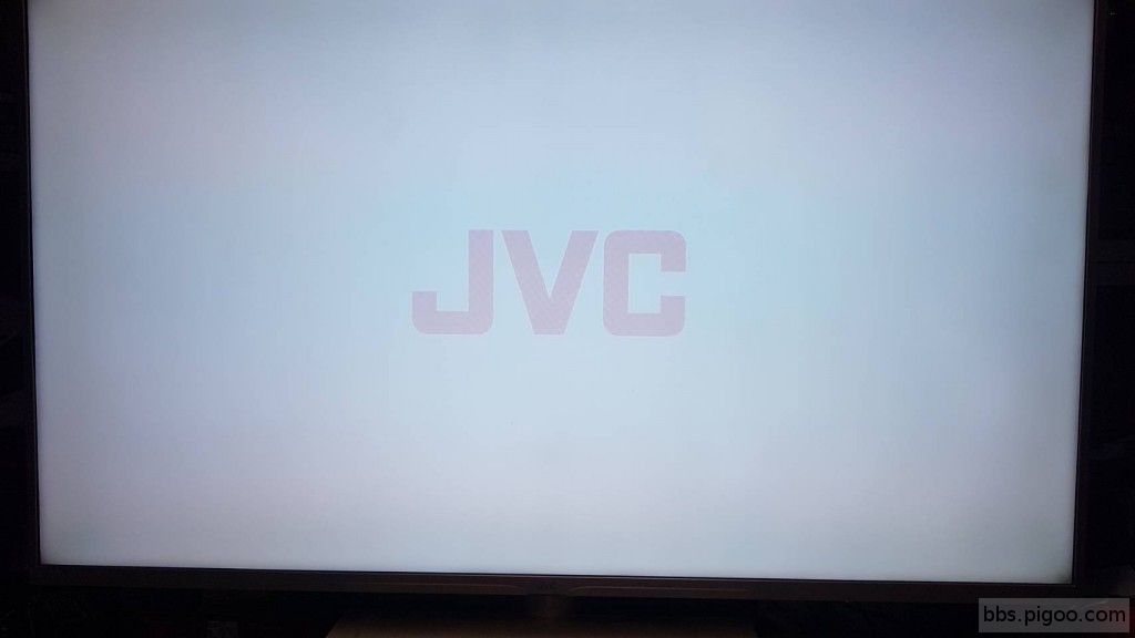 螢幕開機出現jvc logoo