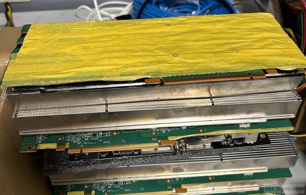 RX5700_down.jpg