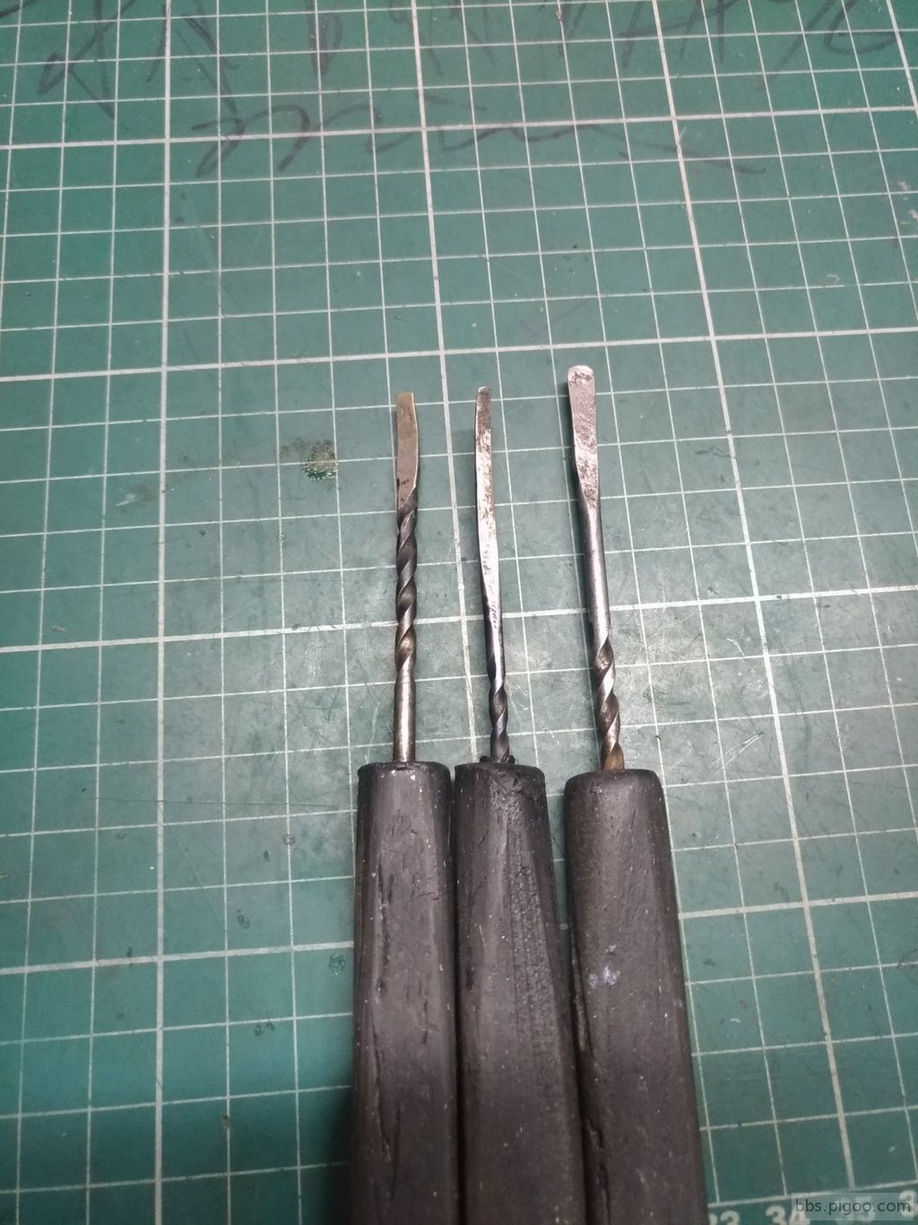 挖膠的工具