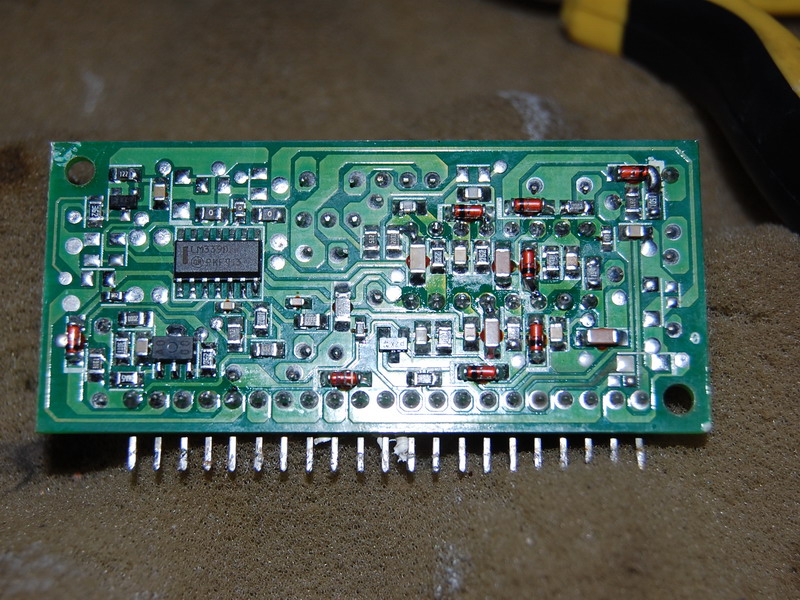 PFC控制板背面，芯片是LM339
